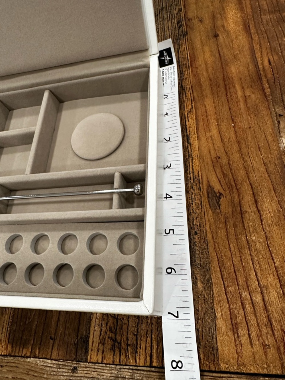 Lux Suede Jewelry and charm Organizer Box in white cream - Brand: - Picture 6 of 7